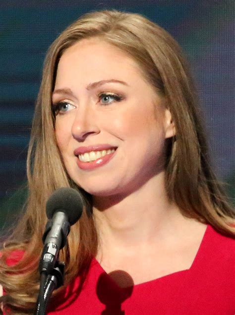 how old is chelsea clinton